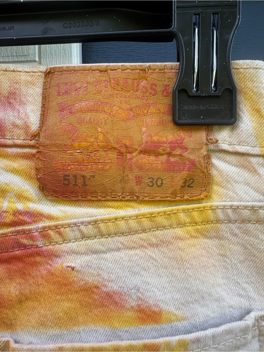 Hand Painted Upcycled Levi’s Floral Jeans Fall Vibe Size 30 - Picture 13 of 14